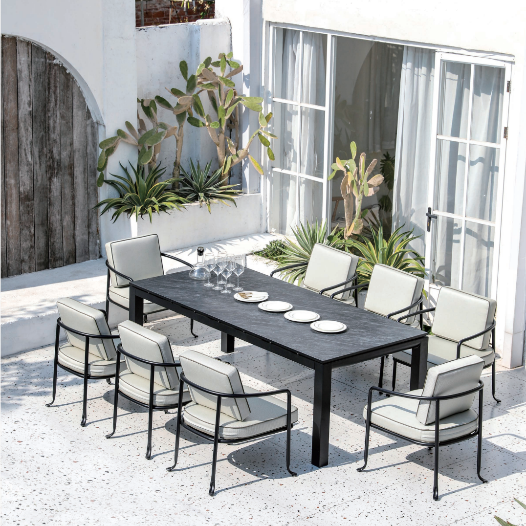 Borea Outdoor Dining Table