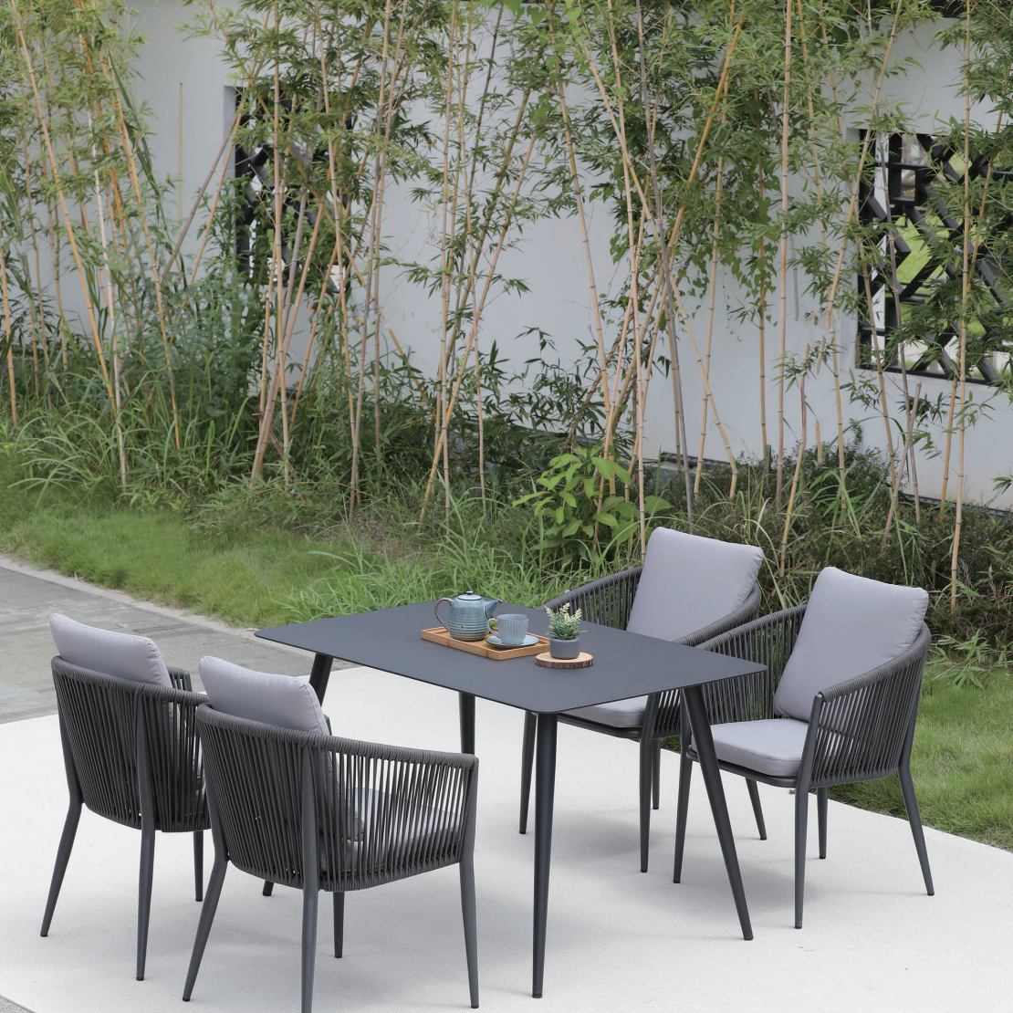 Kupu Outdoor Dining Chair