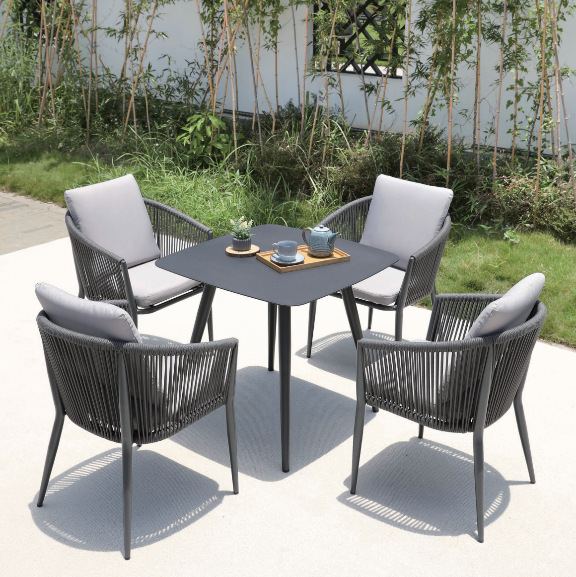 Kupu Outdoor Dining Chair