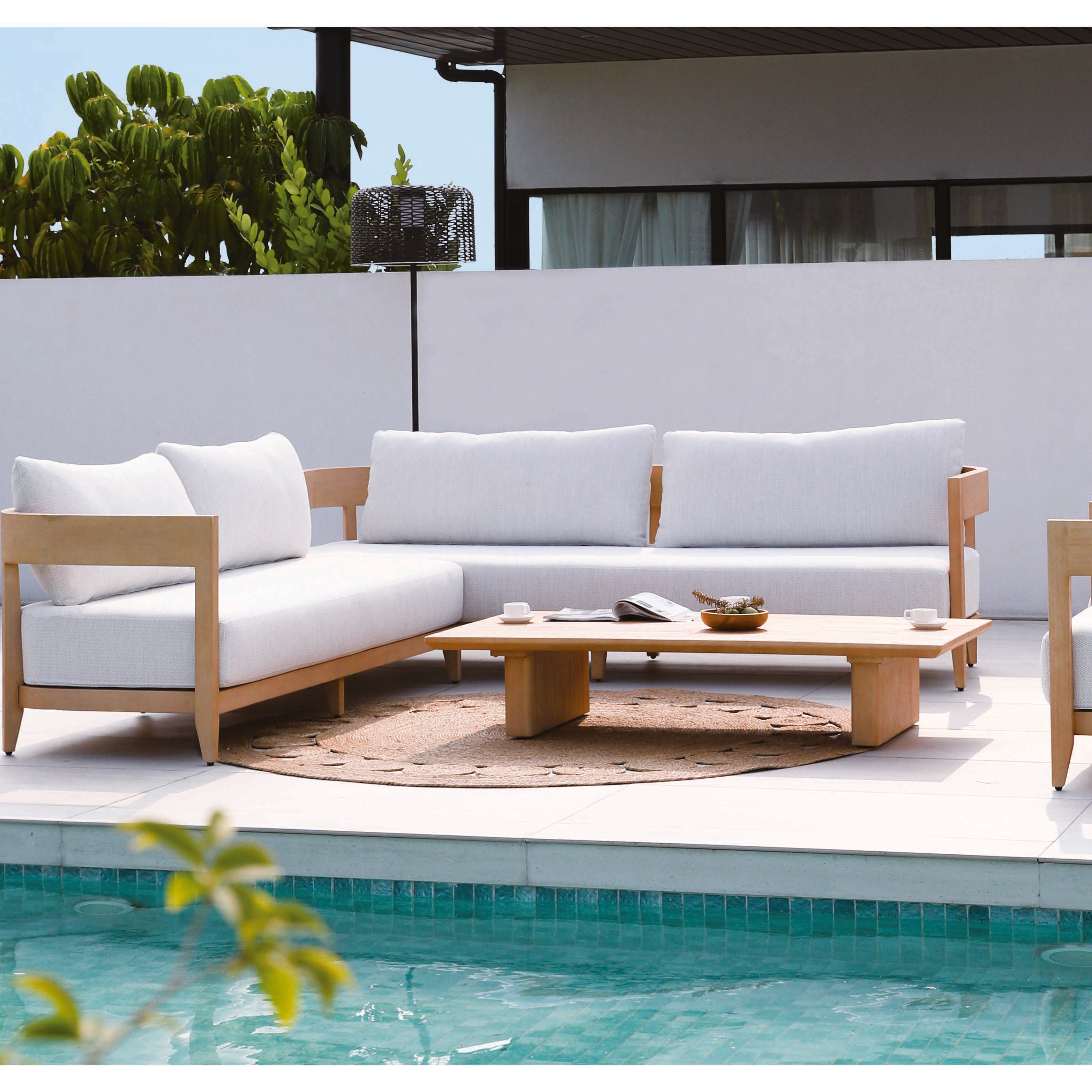 Bruce Outdoor Round Coffee Table