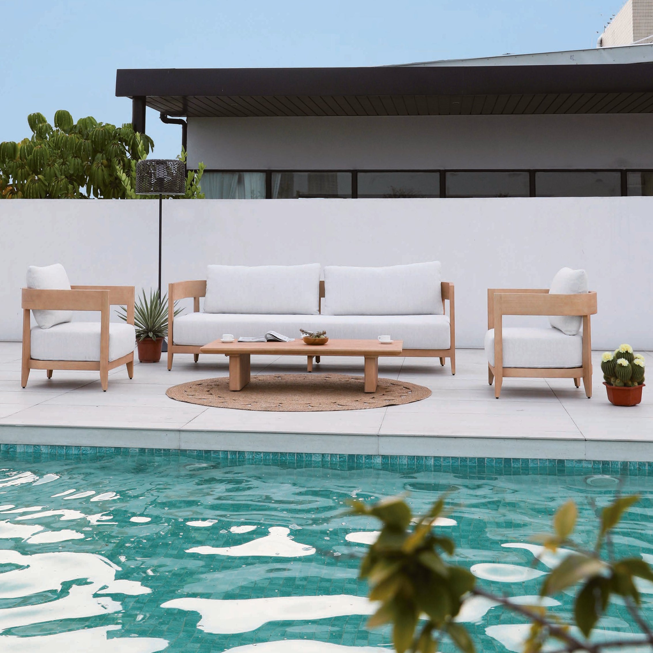 Bruce Outdoor Single Sofa
