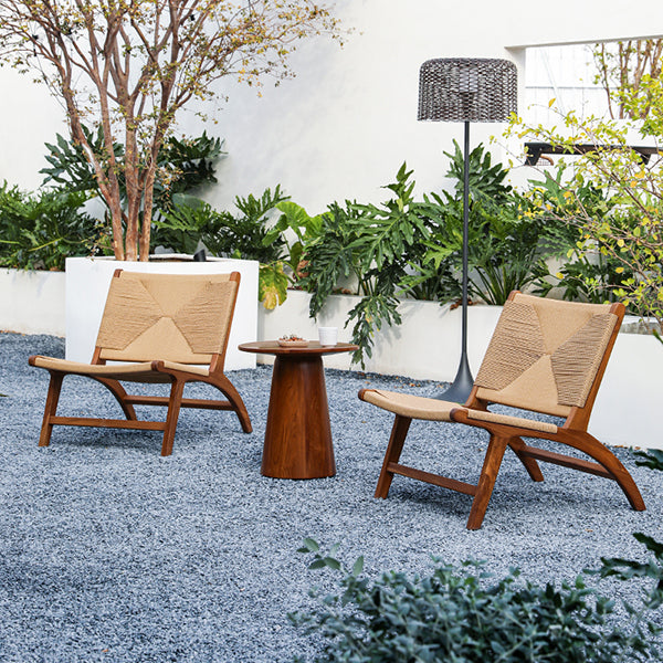Saddle Outdoor Round Table