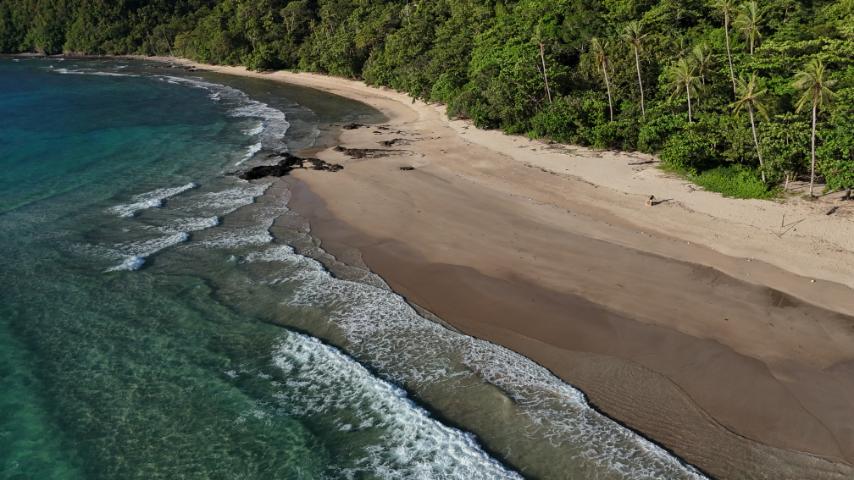 Cadlao Island Beach Lot